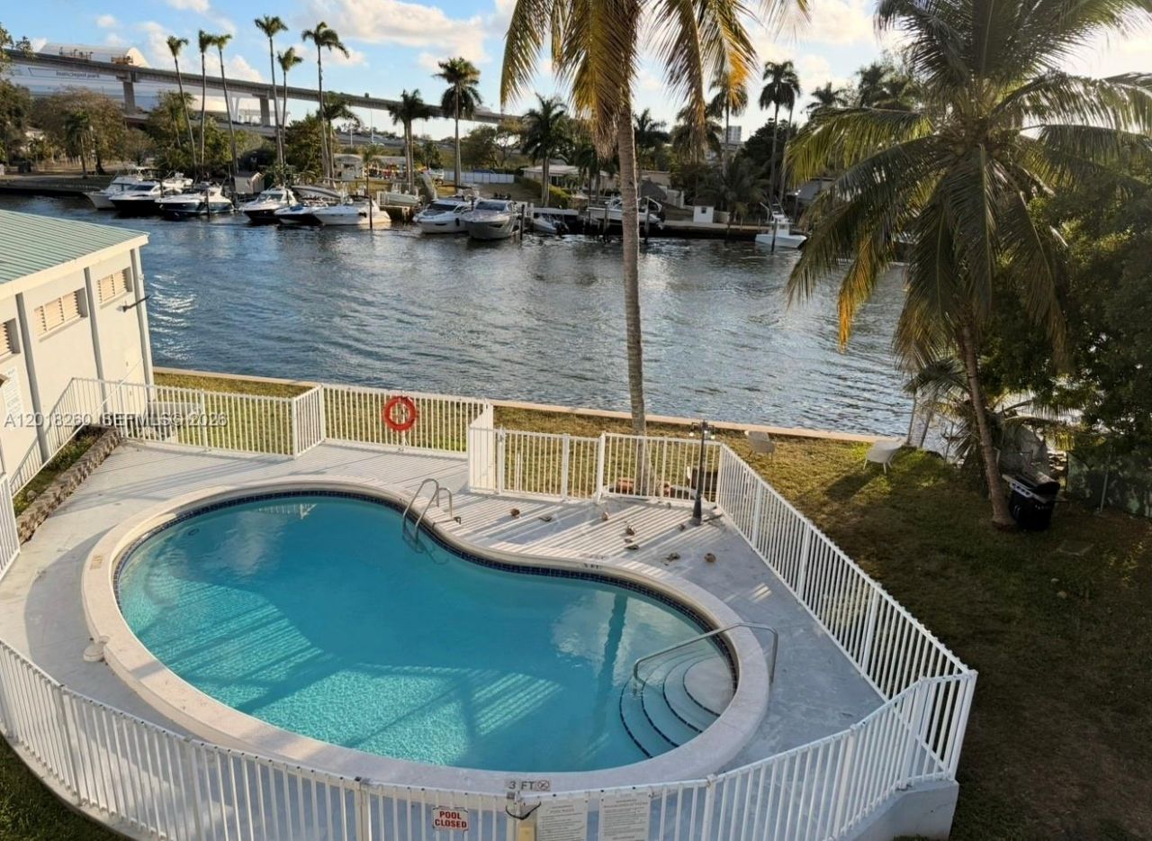 1610 NW N River Dr, Unit 303, Miami, FL 33125 Photo