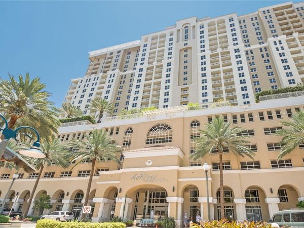 511 SE 5th Ave, Unit 704, Fort Lauderdale, FL 33301
