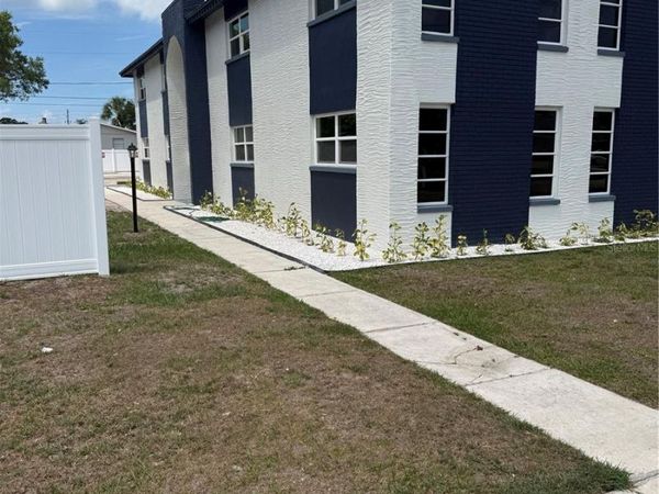 439 76TH AVENUE N, ST PETERSBURG, FL 33702