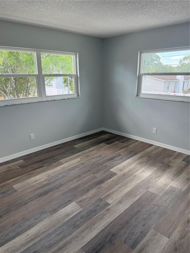 439 76th Avenue N, Saint Petersburg, FL 33702 Photo