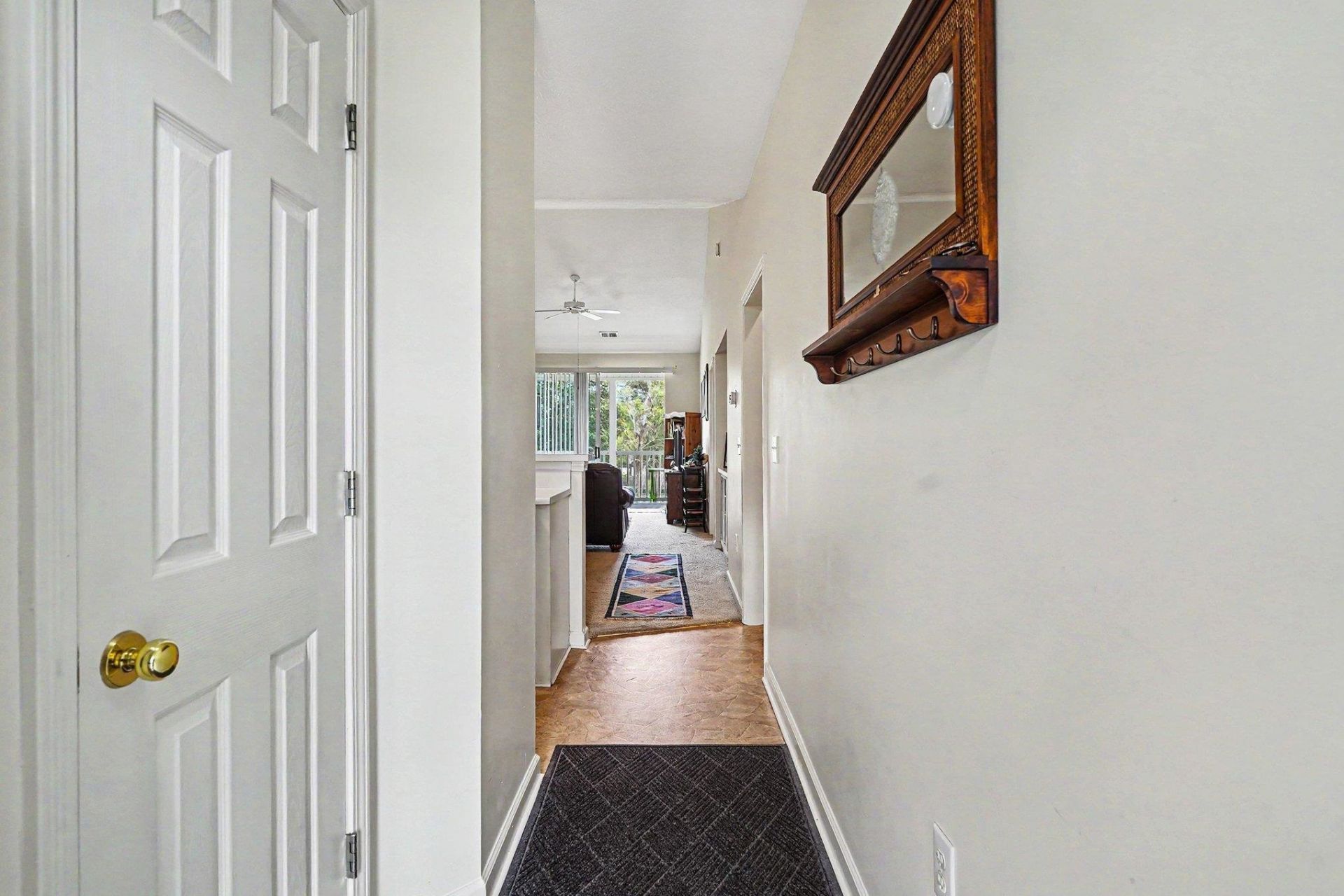646 River Oaks Dr.  Photo 5