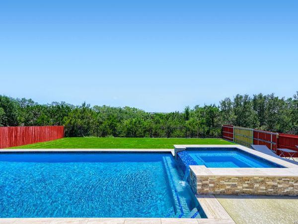 2724 Running Fawn, San Antonio, TX 78261