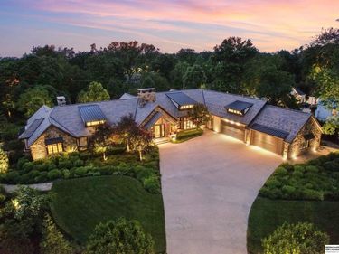 840 Loveland Drive , Omaha, NE 68114