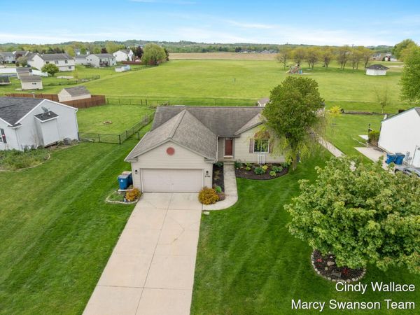 2106 Jaclyn Drive, Hudsonville, MI 49426