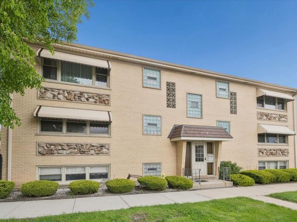 7356 W Addison Street , Chicago, IL 60634