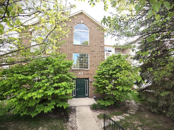 440 Cunat Boulevard , Unit 2F, Richmond, IL 60071