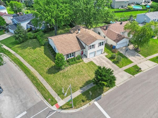 88 Hesterman Drive , Glendale Heights, IL 60139