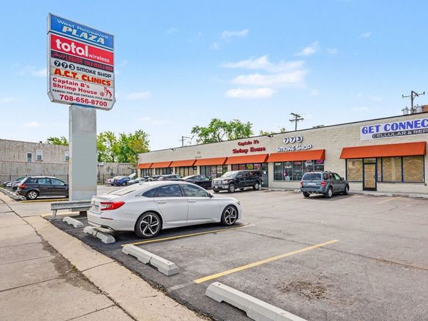5633-5647 W Roosevelt Road , Cicero, IL 60804