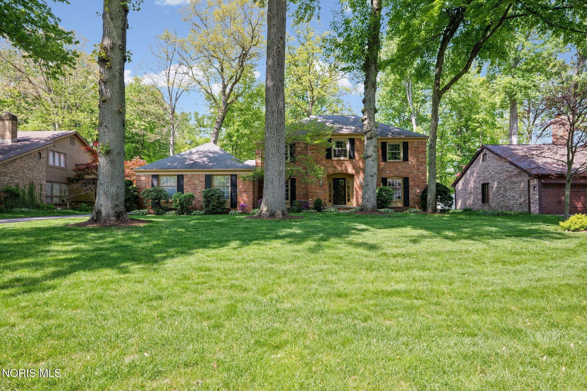 4538 Woodbriar Dr, Toledo, OH 43623 Main Photo