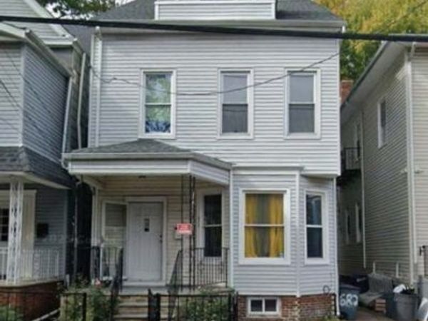 686 E 25th st, Paterson, NJ 07504