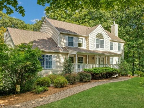 30 Hidden Glen Dr, Sparta, NJ 07871