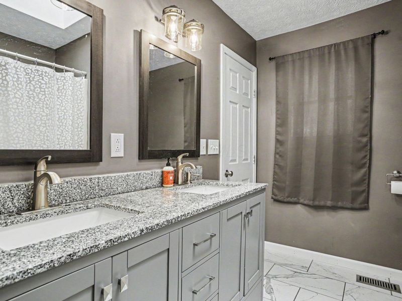 11795 James Drive , Logan, OH 43138 Photo 18