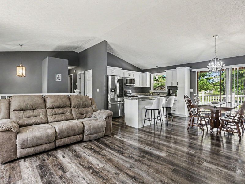 11795 James Drive , Logan, OH 43138 Photo 7