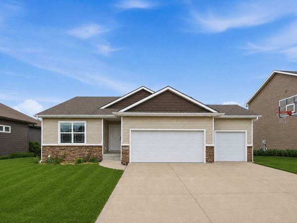 1457 Marina Cove Drive, Polk City, IA 50226