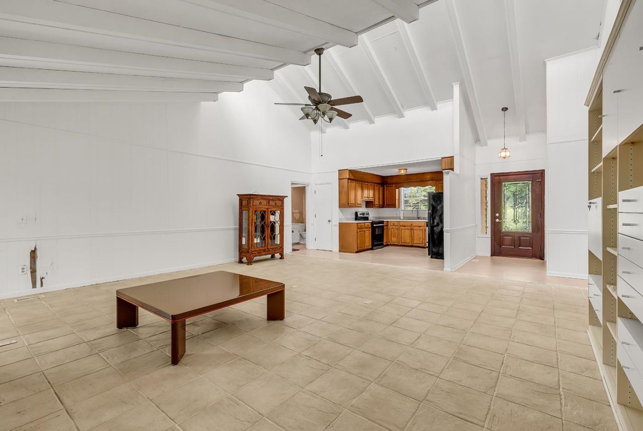 1300 Elizabeth St.  Photo 10