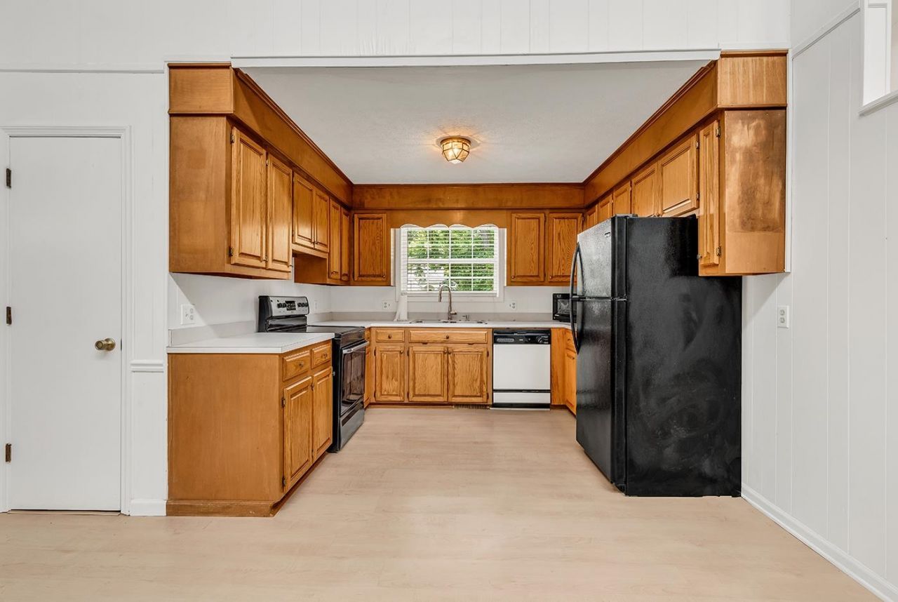 1300 Elizabeth St.  Photo 13