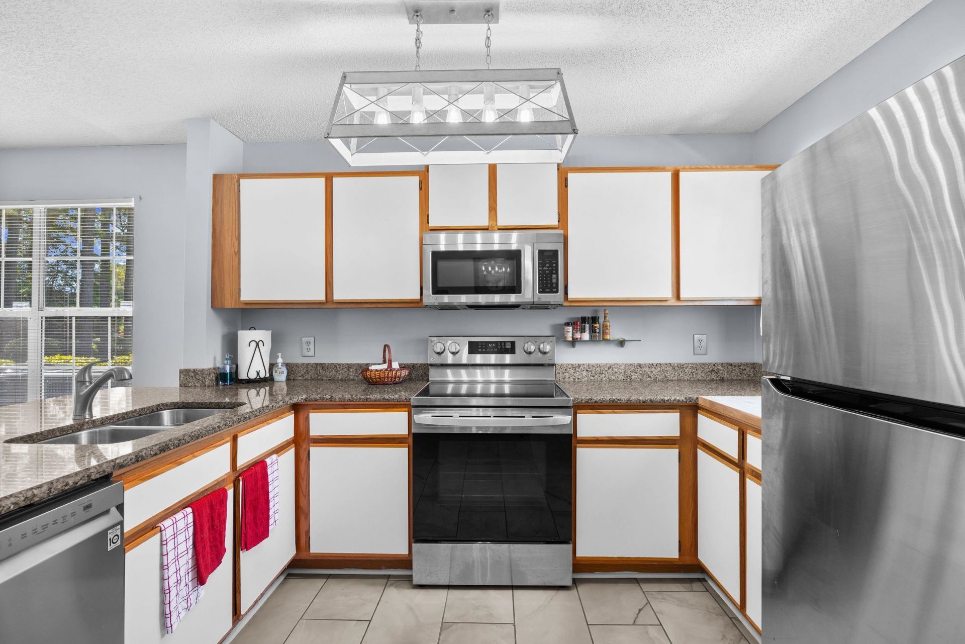 890 Fairway Dr.  Photo 11