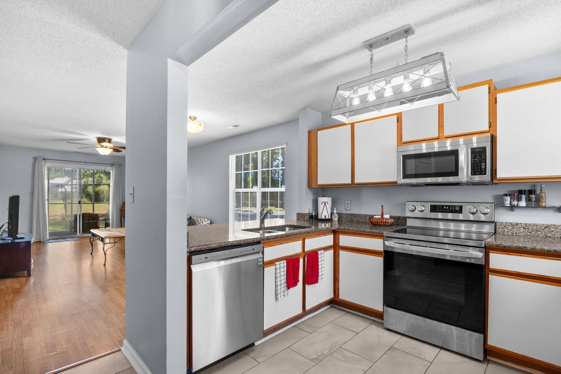 890 Fairway Dr.  Photo 14