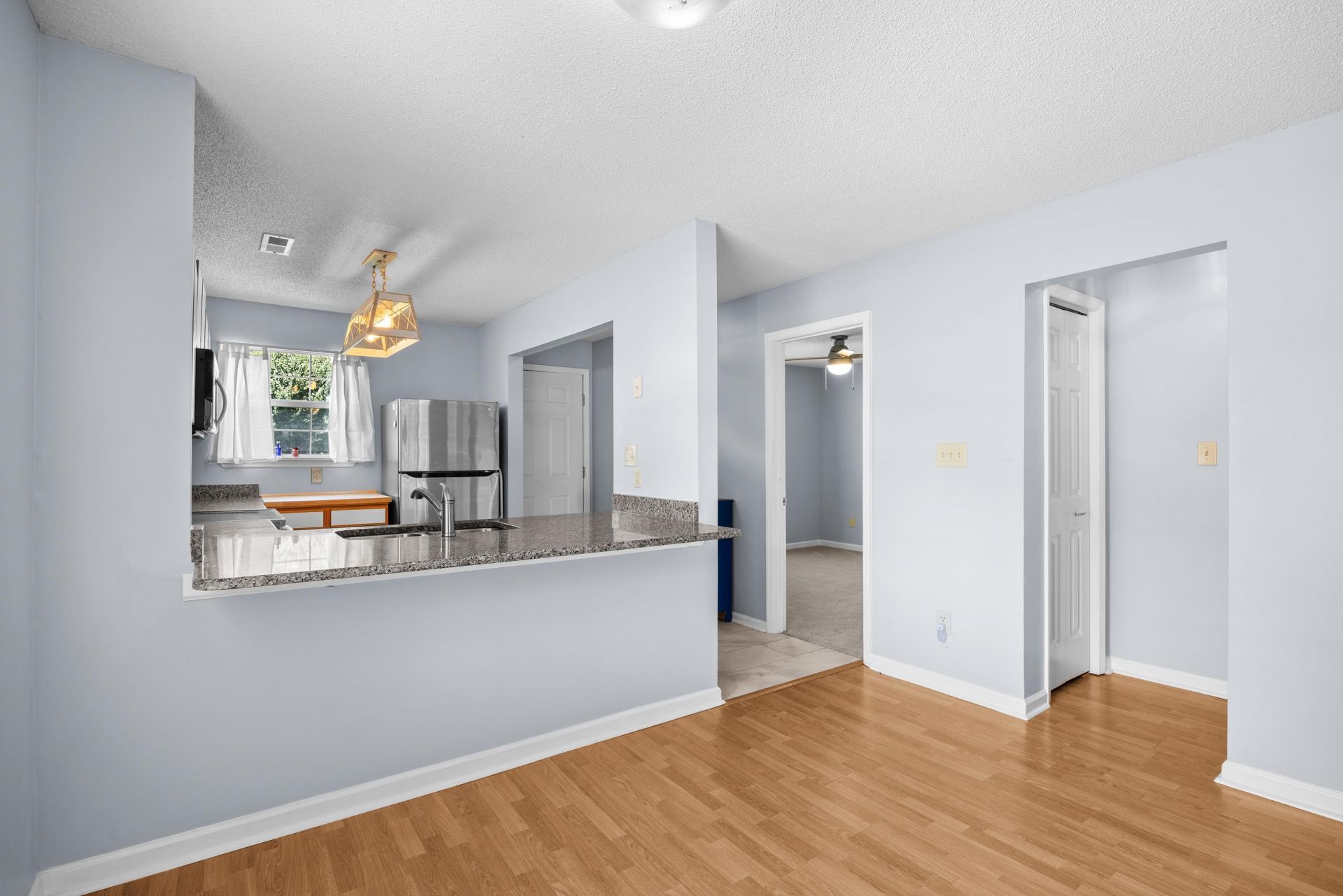 890 Fairway Dr. Photo 20