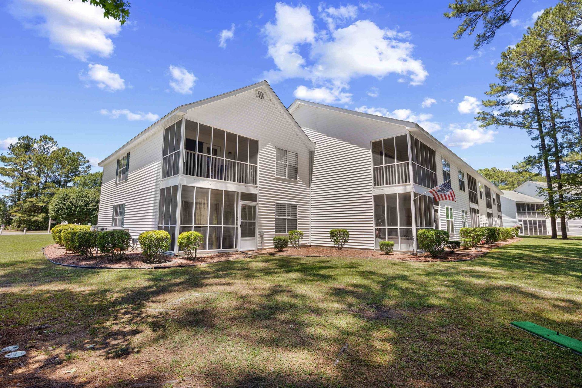 890 Fairway Dr.  Photo 6