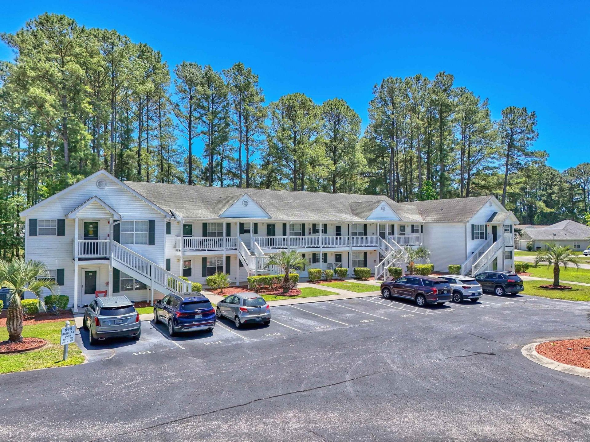 890 Fairway Dr.  Photo 7