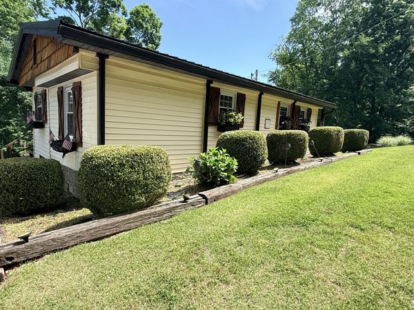 156 Lakeshore Cir, Bumpus Mills, TN 37028