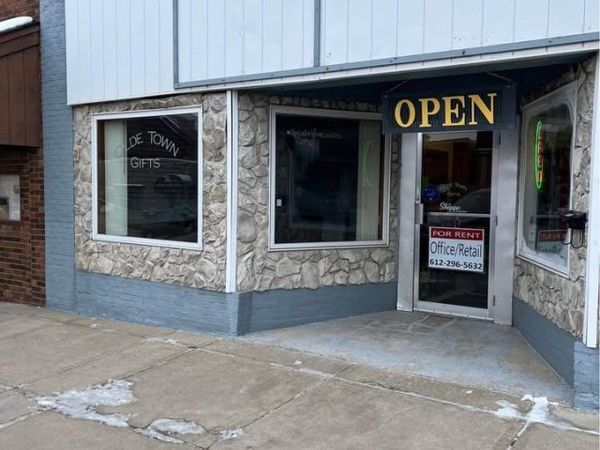 215 N Meridian Street , Belle Plaine, MN 56011