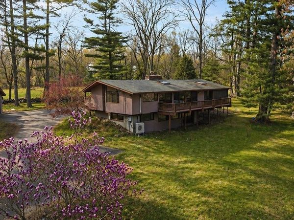 262 South Street, Carlisle, MA 01741