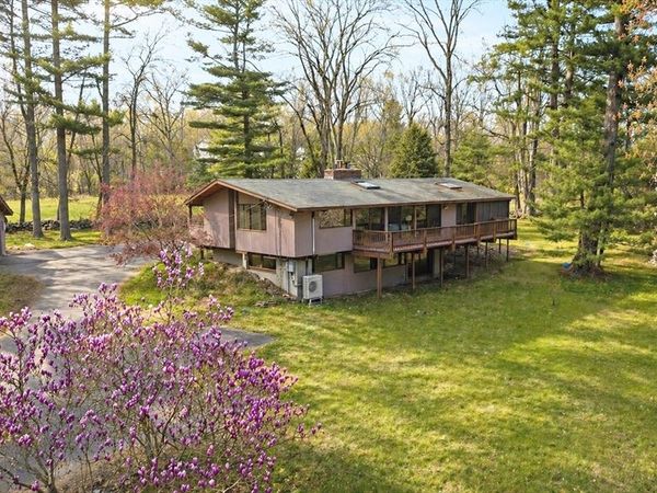 262 South Street, Carlisle, MA 01741