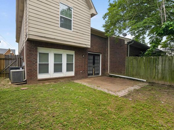 1609 RED BARN DR, Memphis, TN 38016