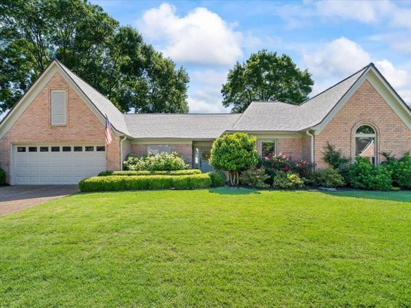 1002 WILDBIRD LN, Collierville, TN 38017