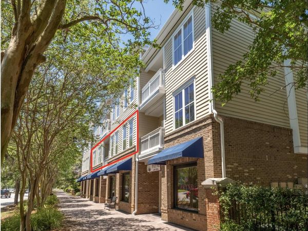 280 Seven Farms Drive, Unit 202, Charleston, SC 29492
