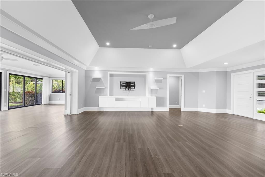9882 Campbell Cir, Naples, FL 34109 Photo