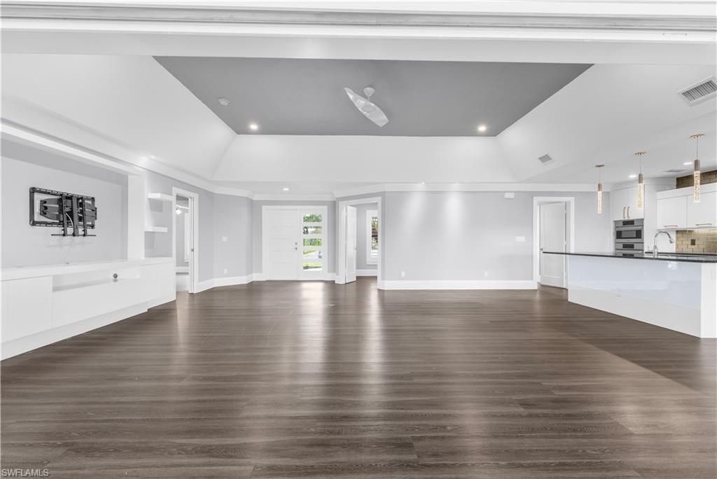 9882 Campbell Cir, Naples, FL 34109 Photo