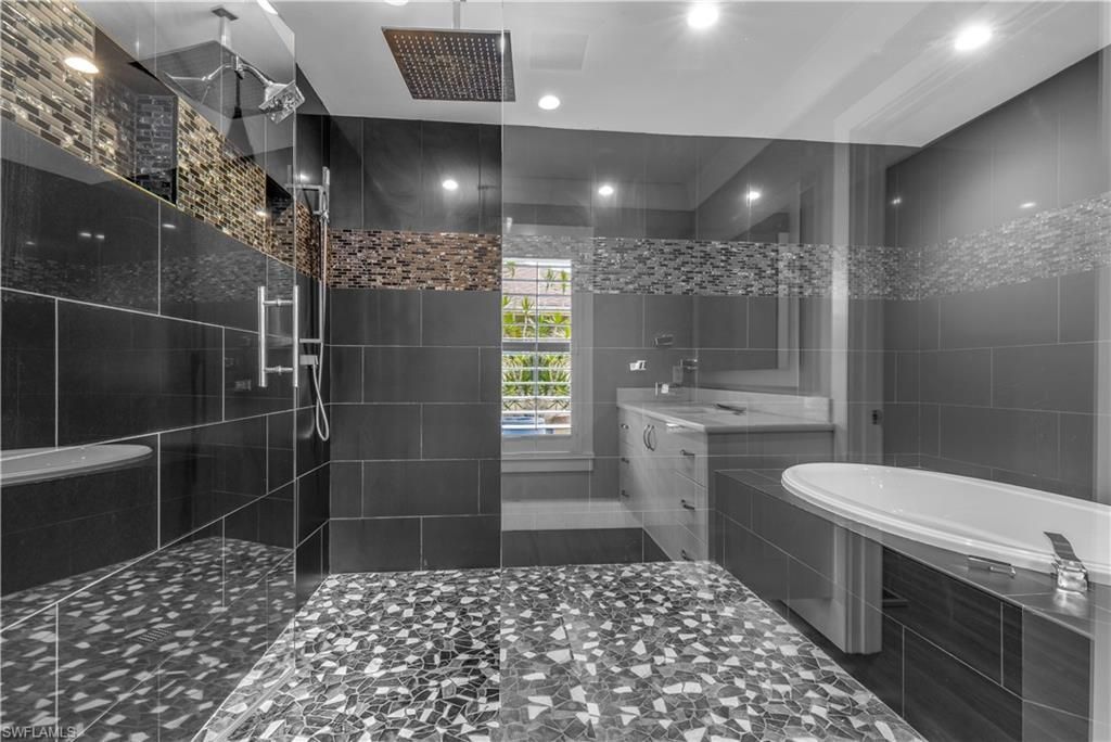 9882 Campbell Cir, Naples, FL 34109 Photo