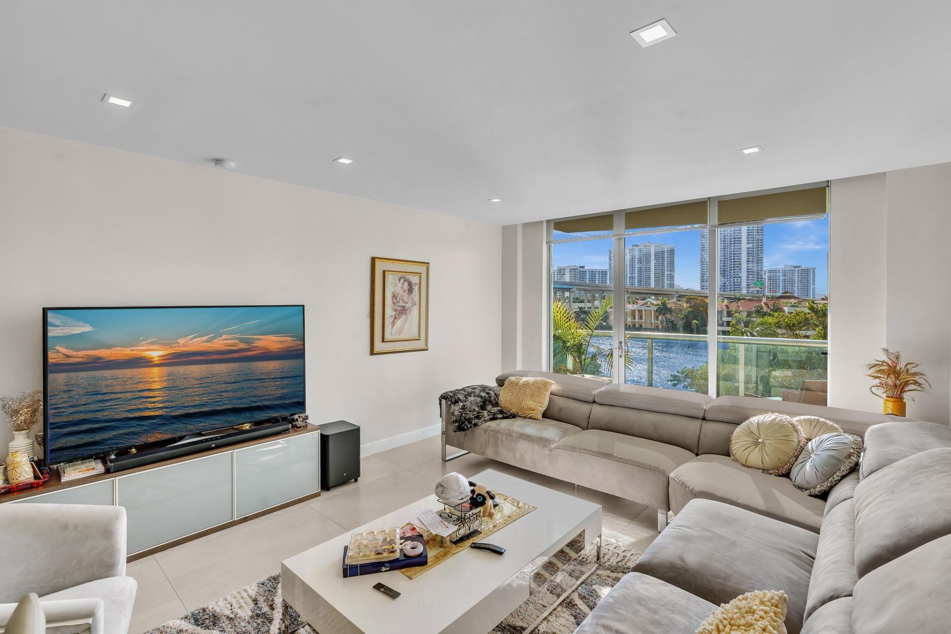 19390 Collins Avenue, Unit 421, Sunny Isles Beach, FL 33160 Photo