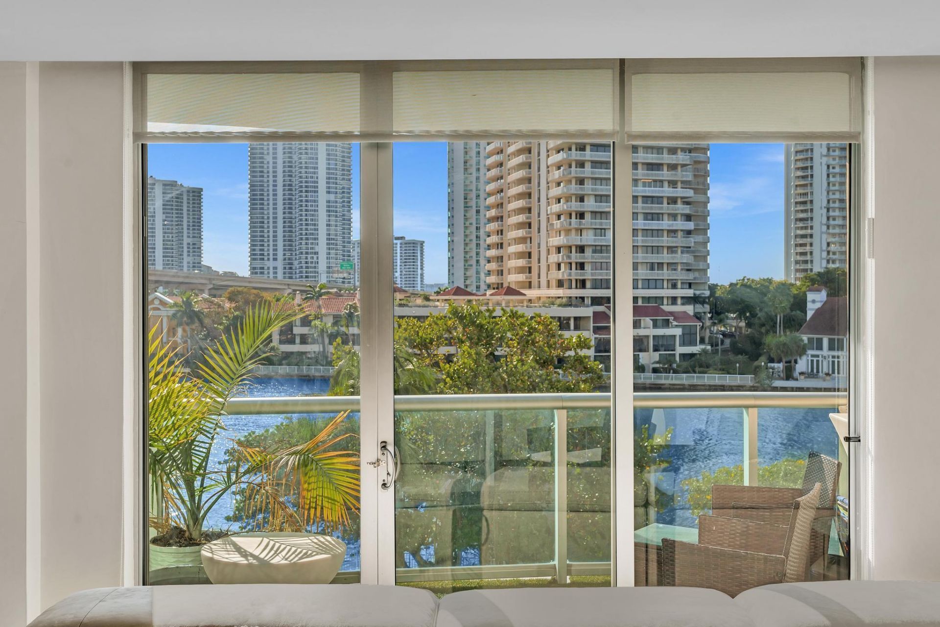 19390 Collins Avenue, Unit 421, Sunny Isles Beach, FL 33160 Photo