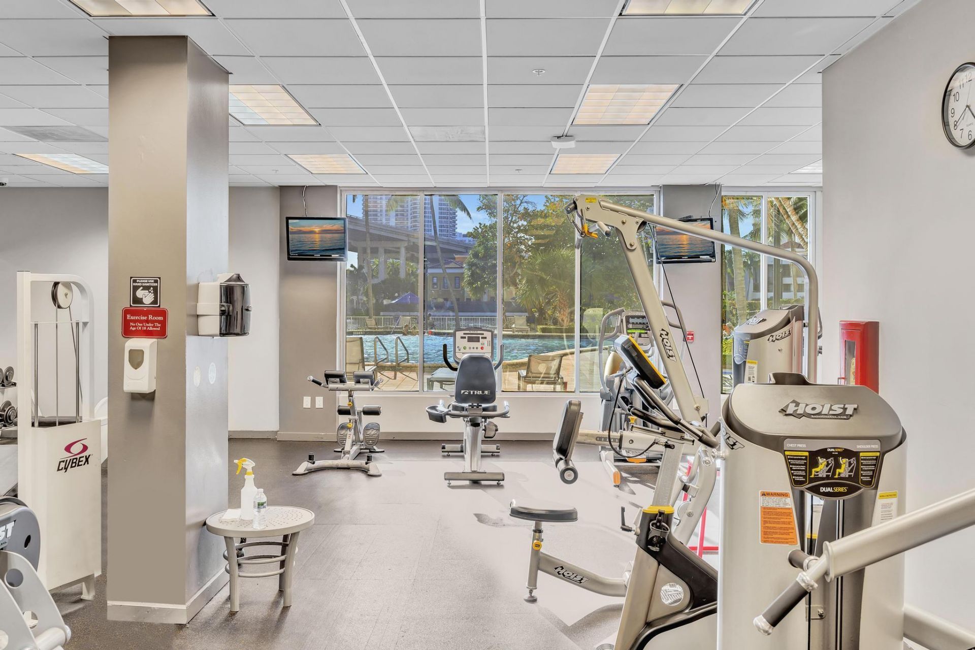 19390 Collins Avenue, Unit 421, Sunny Isles Beach, FL 33160 Photo