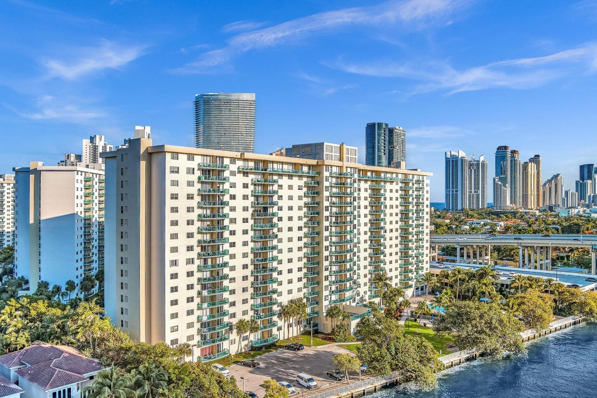 19390 Collins Avenue, Unit 421, Sunny Isles Beach, FL 33160 Photo