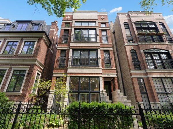 2043 N Bissell Street , Unit 1, Chicago, IL 60614