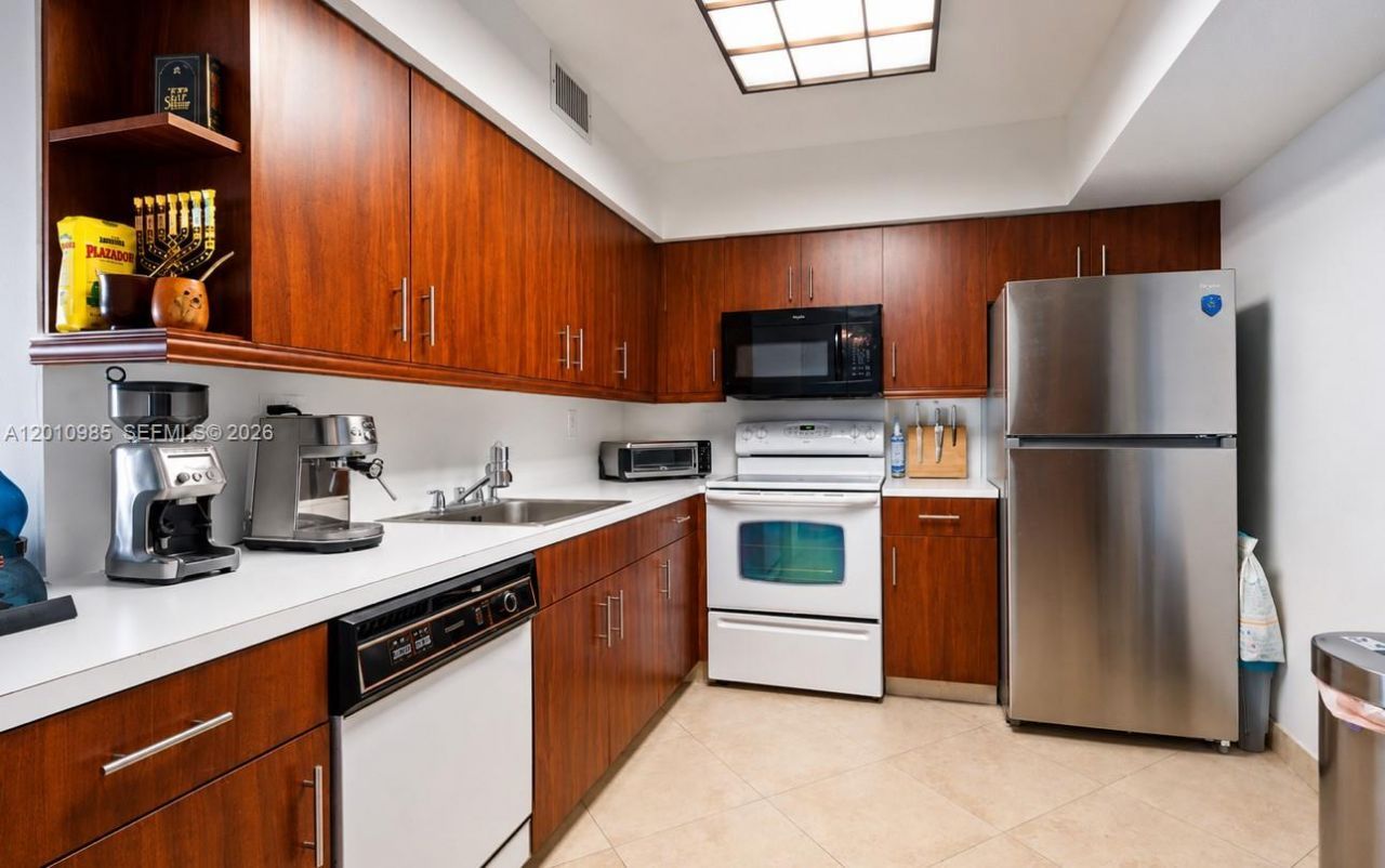 3600 Mystic Pointe Dr , Unit 1209, Aventura, FL 33180 Photo
