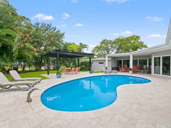 2711 Mayan Dr , Fort Lauderdale, FL 33316