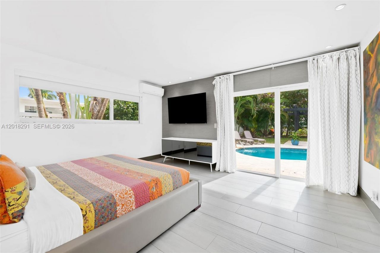 2711 Mayan Dr , Fort Lauderdale, FL 33316 Photo