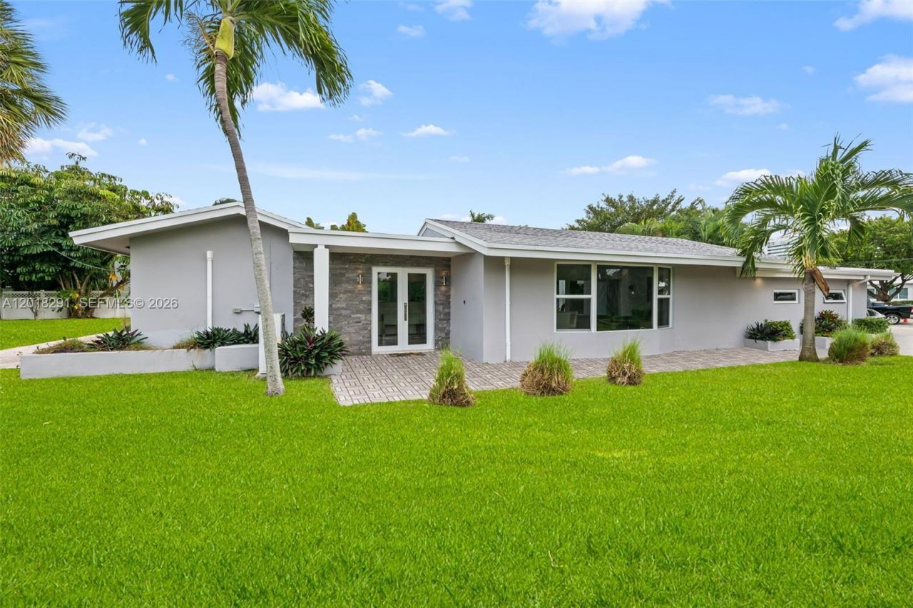 2711 Mayan Dr , Fort Lauderdale, FL 33316 Photo