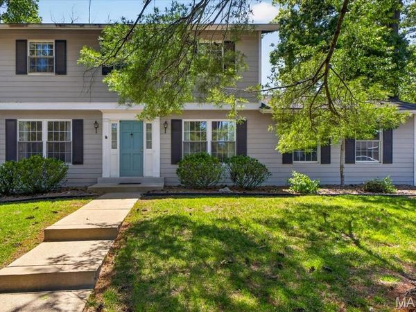 1203 Whispering Pines Drive, St Louis, MO 63146
