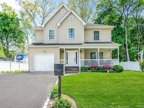 72 Rushmore Street, South Huntington, NY 11746