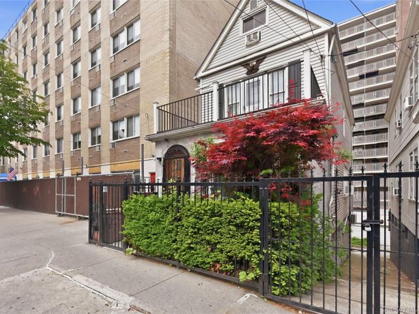3855 Carpenter Avenue , Bronx, NY 10467