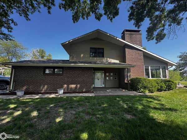 827 Lakeview Drive, Osceola, IA 50213