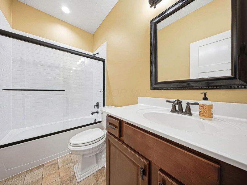 4921 Stoney View Court, Columbus, OH 43231 Photo 6