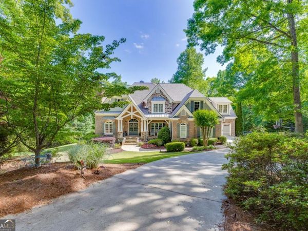 3092 Hidden Falls Drive, Buford, GA 30519